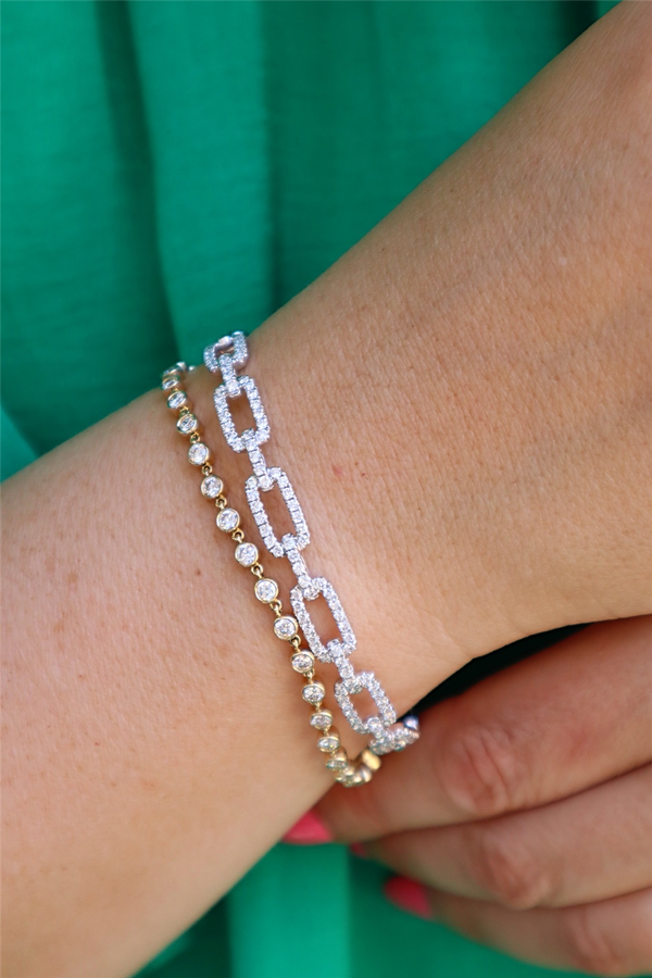 Sophisticated & Timeless Diamond Bracelets 14K Gold Yellow Bezel Diamond Tennis Bracelet - 2.0 CTW, Size 7 Inch