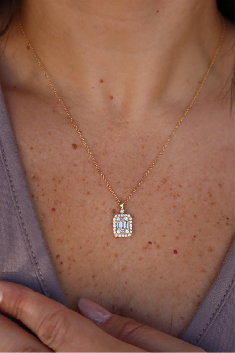 Elegant Diamond Necklaces 18K Gold Yellow 0.43 Carats Baguette Diamond & 0.32 Carats Round Diamond Drop Pendant Necklace - 18 Inch