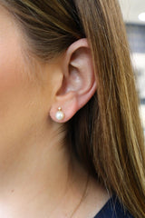 Timeless & Sophisticated Design Yellow 14K Gold Round Pearls & 0.07 Carats Diamonds Stud Earrings