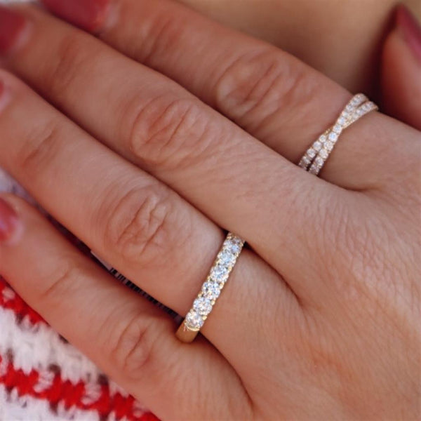 Elegant Diamond Bands 18K Gold Yellow Stackable 0.45 Carats Diamond Anniversary Twist Band