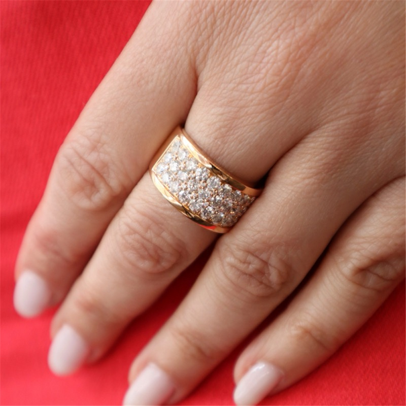 Elegant & Trendy 18K Rosé Gold 2.31 Carats 11mm Diamond Fashion Band