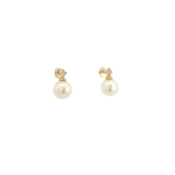 Timeless & Sophisticated Design Yellow 14K Gold Round Pearls & 0.07 Carats Diamonds Stud Earrings