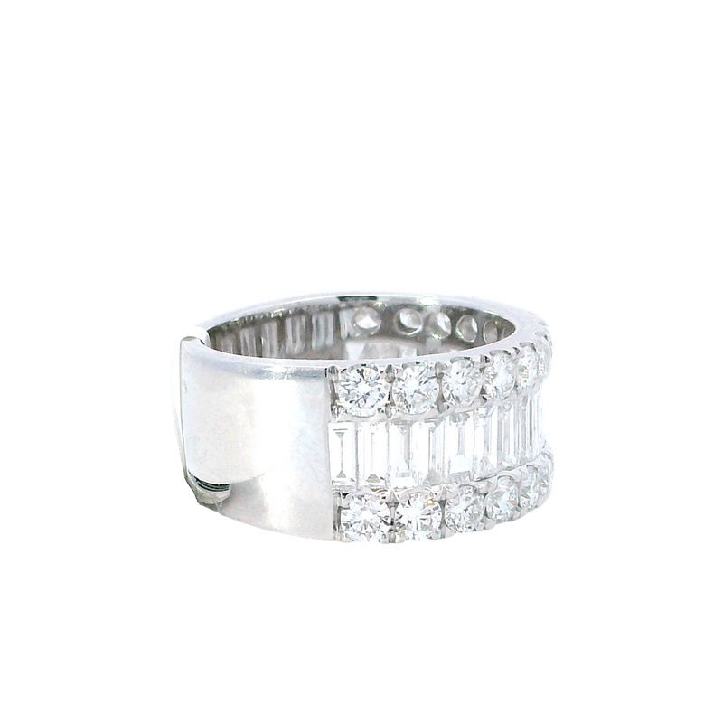 Elegant & Trendy 18K Gold White 2.93 Carats Baguette & Round Diamond Accented Cigar Style Dinner Ring