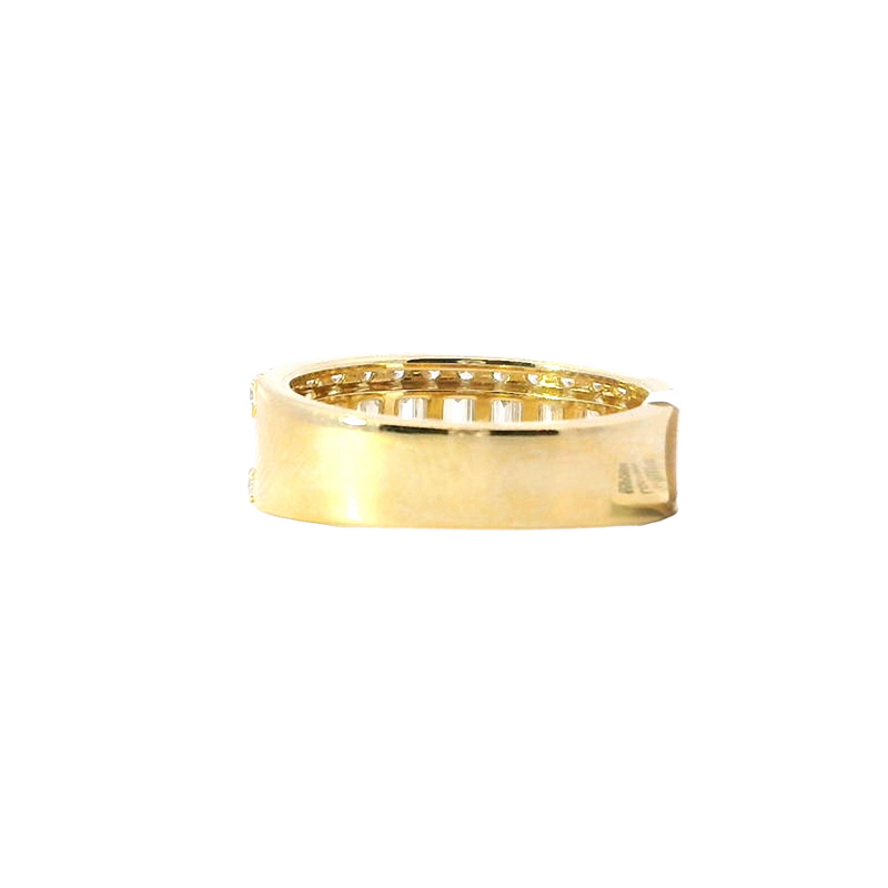 Elegant Diamond Bands 18K Yellow Gold 1.23 Carat Baguette & Round Diamond Band