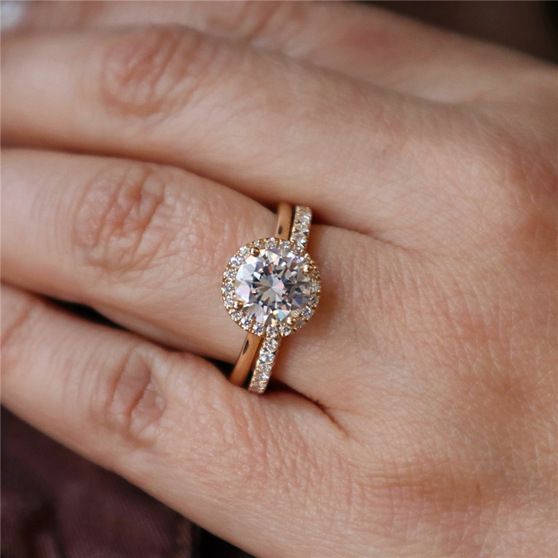 Elegant Diamond Mountings 14K Gold Yellow Halo Round 1.50 Carats, 7.5 MM Engagement Ring - 0.15 Carats Accent Diamonds