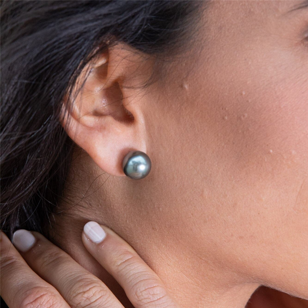 Timeless & Sophisticated Design White 14K Gold Cultured Tahitian 11-12mm Pearl Stud Earrings