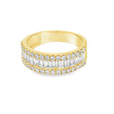 Elegant & Trendy 18K Yellow Gold Baguette & Round Cut 1.30 Carats Diamond Ring