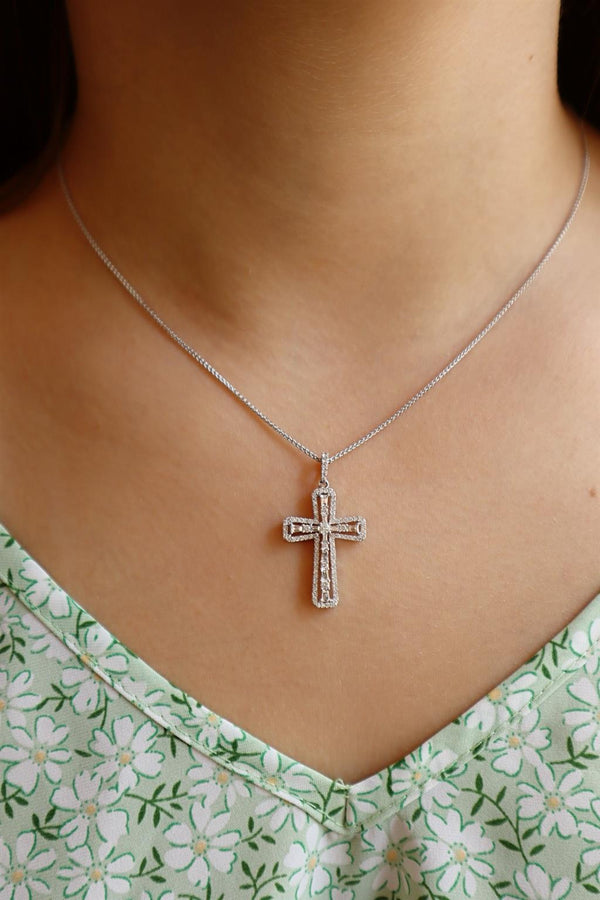 Elegant Diamond Necklaces & Pendants 18K White Gold 0.77 Carats Baguette & Round Diamond Medium Cross Pendant