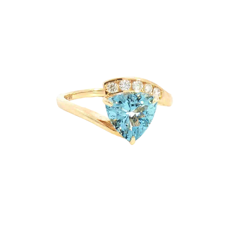 Bold & Elegant 18K Yellow Gold Trillion Cut 1.83 Carats Aquamarine & 0.14 Carats Diamond Ring