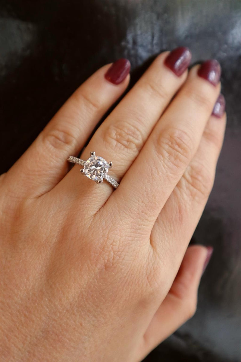 White 14 Karat Gold 0.54 Carats Diamond Vintage Style Round Engagement Ring