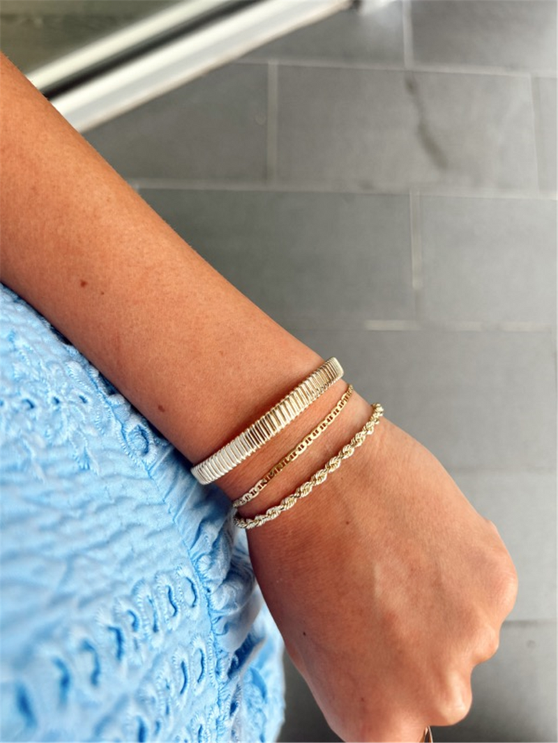 Yellow 14 Karat Gold Bangle Bracelet