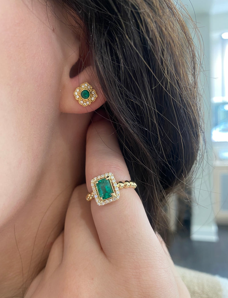 Yellow 18 Karat Gold 0.35 Carats Emerald & 0.14 Carats Diamond Stud Earrings