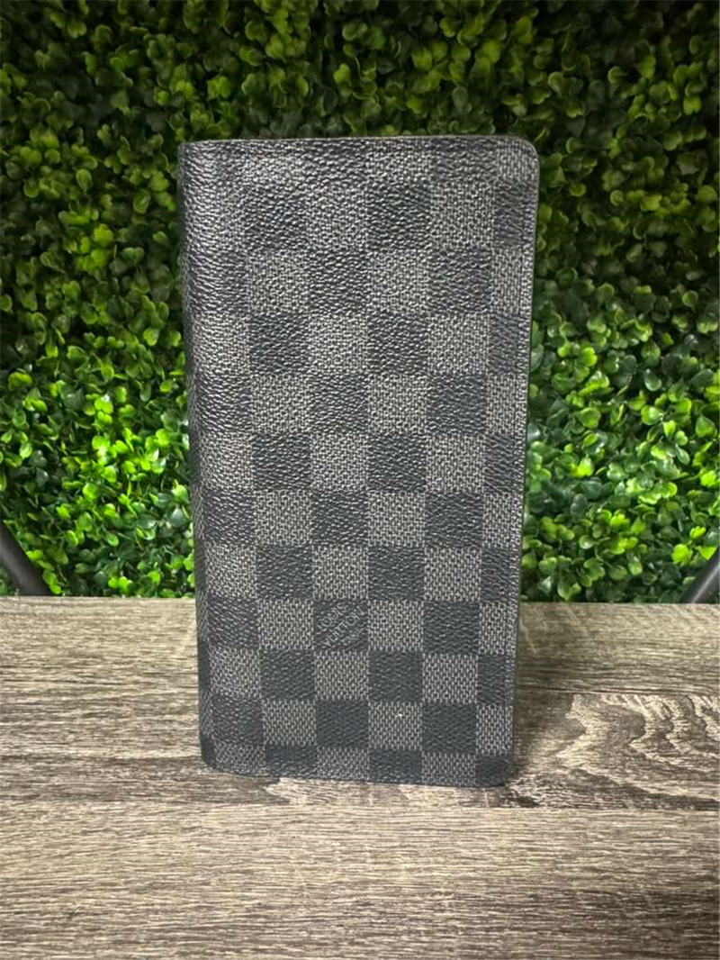 Louis Vuitton Damier Graphite Brazza Wallet
