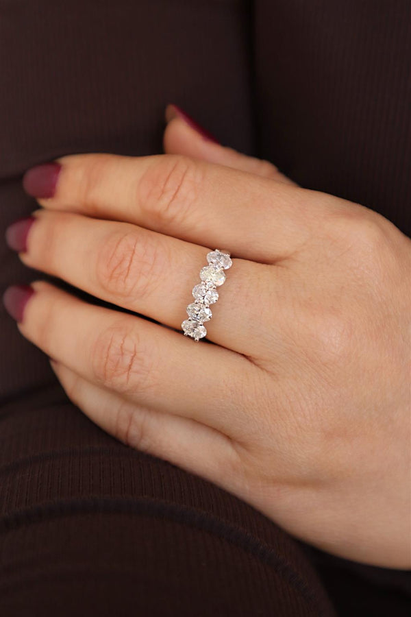 Elegant Diamond Bands 18K White Gold Oval Cut 1.58 Carats Diamond Band