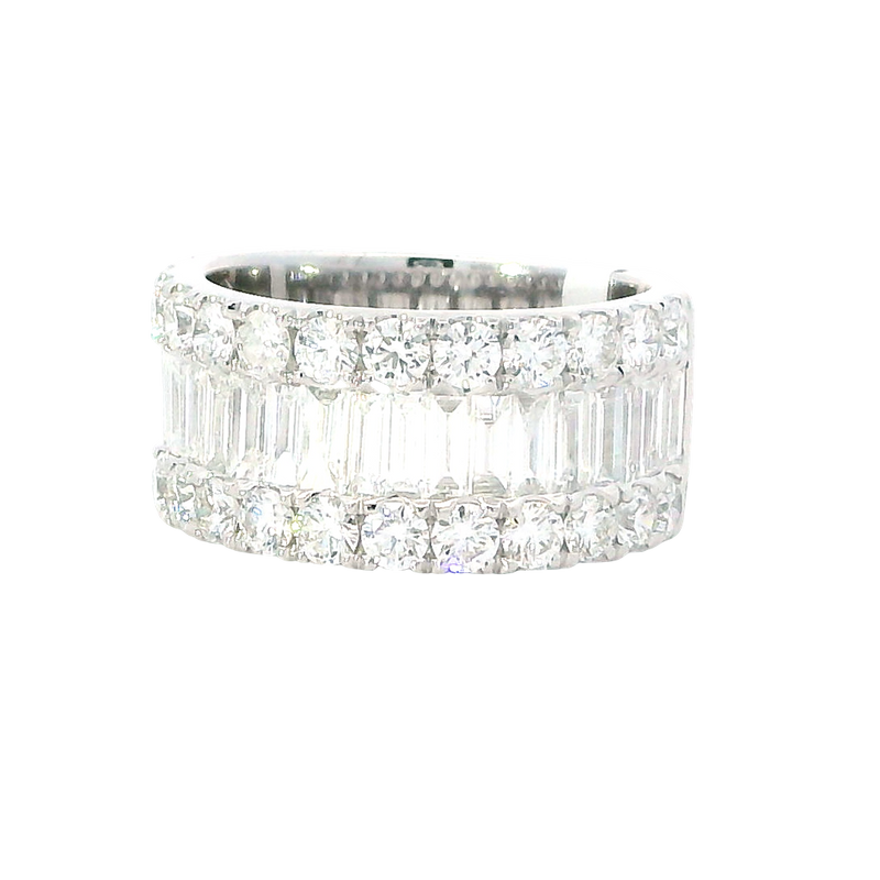 Elegant & Trendy 18K Gold White 2.93 Carats Baguette & Round Diamond Accented Cigar Style Dinner Ring
