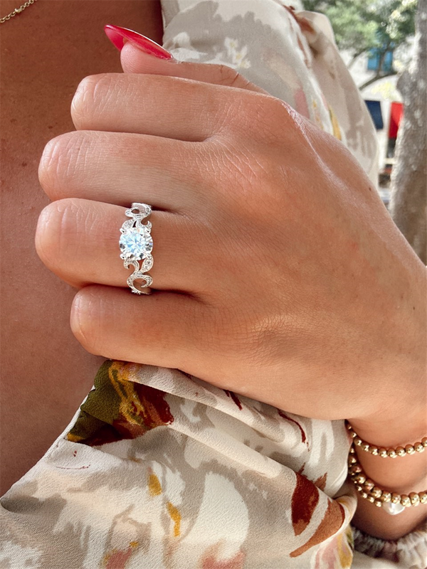 White 18 Karat Gold 0.10 Carats Diamond Vintage Inspired Round Engagement Ring