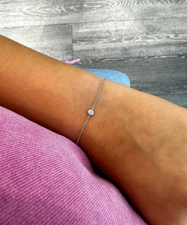 Sophisticated & Timeless Diamond Bracelets 14K White Gold 0.06 Carats Diamond Bracelet - 7 Inch