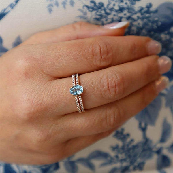 Bold & Elegant 14K Rosé Gold Oval Cut 0.63 Carats Light Blue Aquamarine & 0.18 Carats Diamond Ring