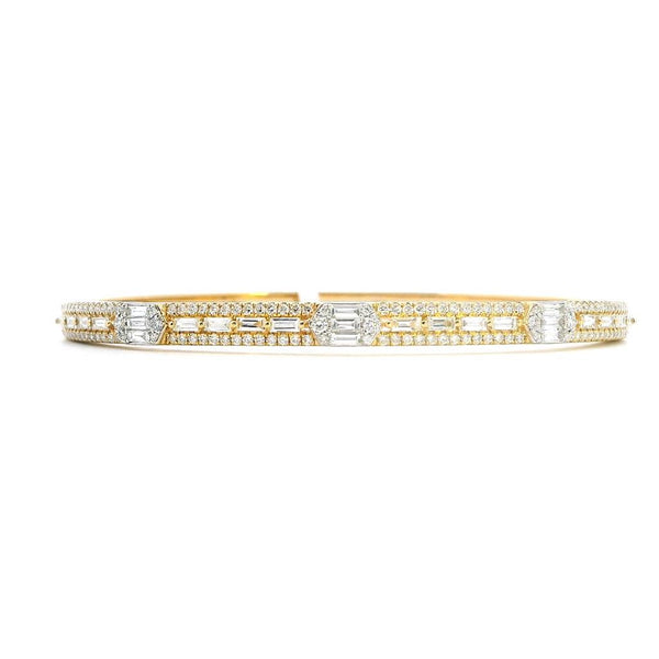 Elegant Precious Metal Bracelet 18K Yellow Gold Baguette & Round Diamond 1.58 Carats Bangle Bracelet