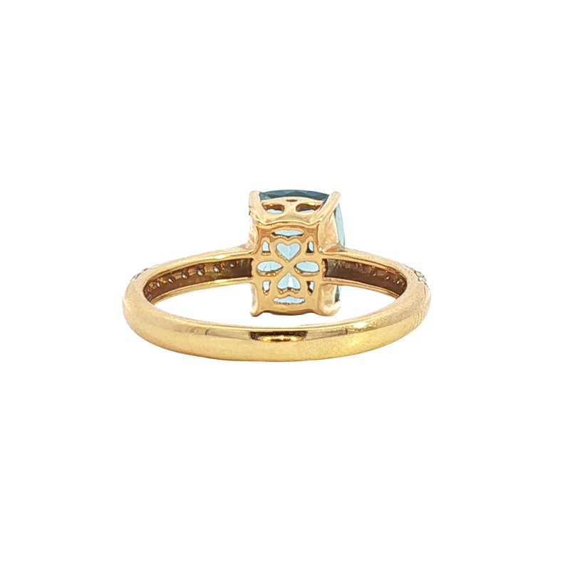 Bold & Elegant 18K Yellow Gold Rectangular Cushion Cut 2.13 Carats Aquamarine & 0.29 Carats Diamond Ring