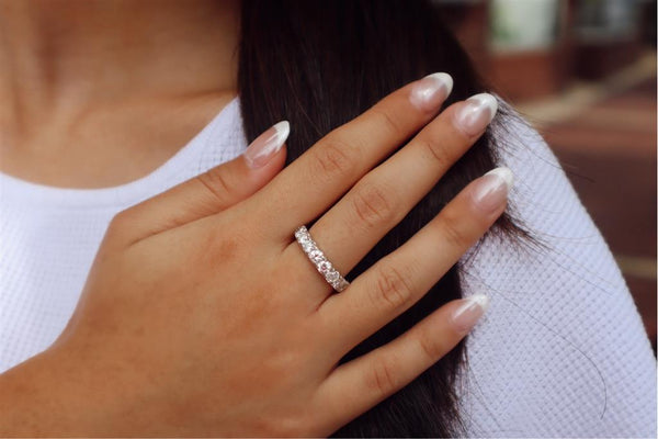 Elegant Diamond Bands 18K Gold White 3.53 Carats Diamond Anniversary Band