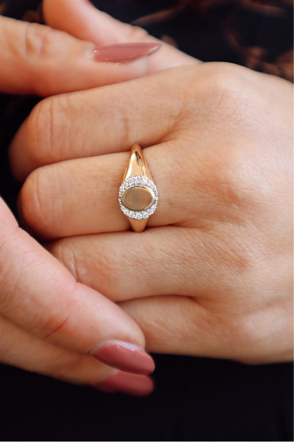 Elegant & Trendy 14K Gold Yellow 0.11 Carats Diamond Halo Fashion Ring