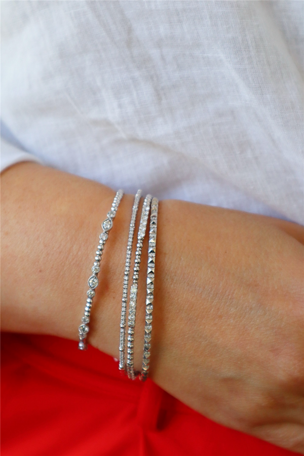 Sophisticated & Timeless Diamond Bracelets 14K Gold White & Titanium Flexible Diamond Bangle Bracelet - 0.69 CTW, Size 6.75 Inch