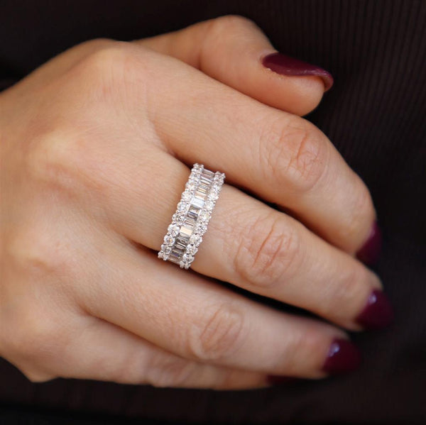 Elegant Diamond Bands 18K White Gold Baguette & Round 1.45 Carats Diamond Band