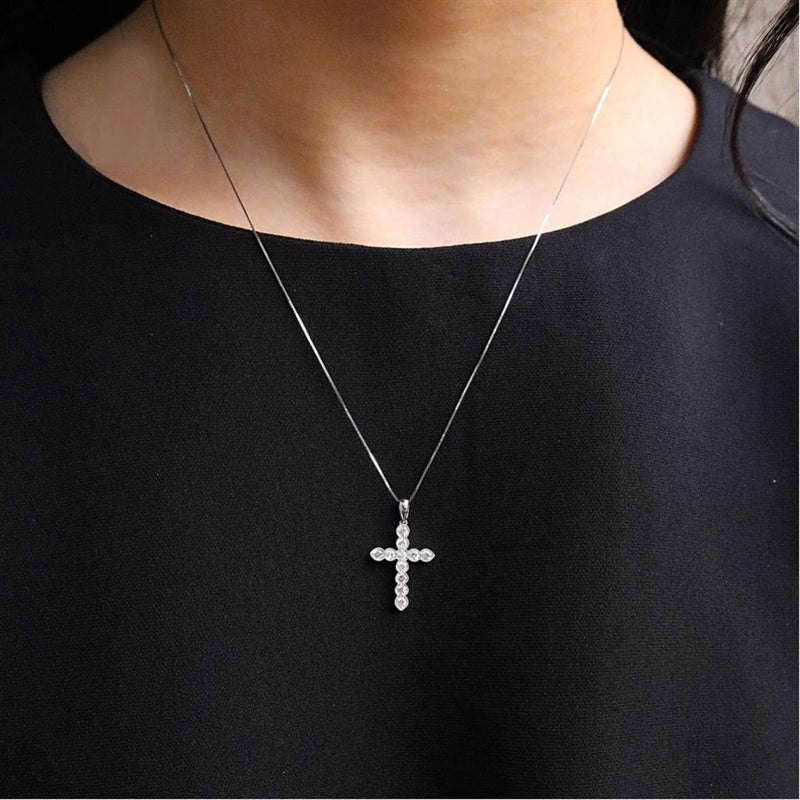 Elegant Diamond Necklaces & Pendants 18K Gold White 0.43 Carats Diamonds Medium Cross Pendant