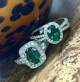 Bold & Elegant 18K White Gold Oval Cut 0.67 Carats Emeral & 0.25 Carats Diamond Halo Ring