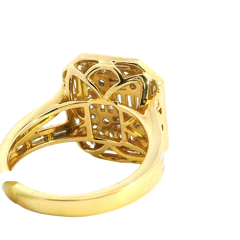 Elegant & Trendy 18K Yellow Gold 1.51 Carats Baguette & Round Diamond Dinner Ring