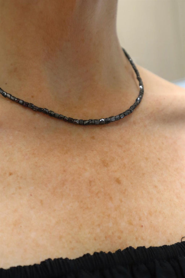 White 14 Karat Gold 30 Carats Black Diamond Cutes Necklace