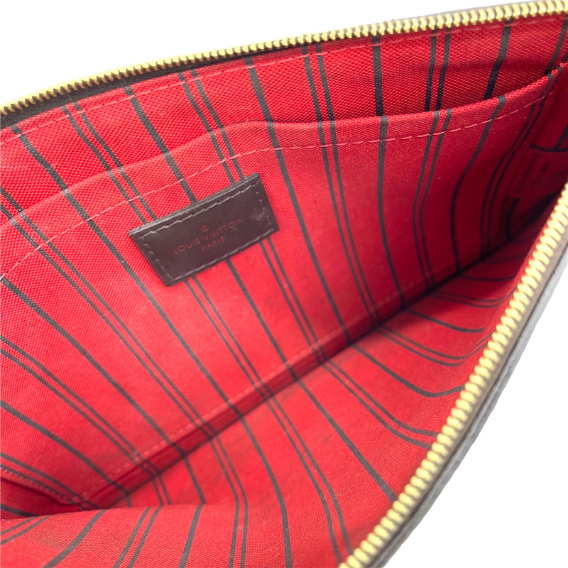 Previously loved certified Louis Vuitton Damier Neverfull MM pouch.