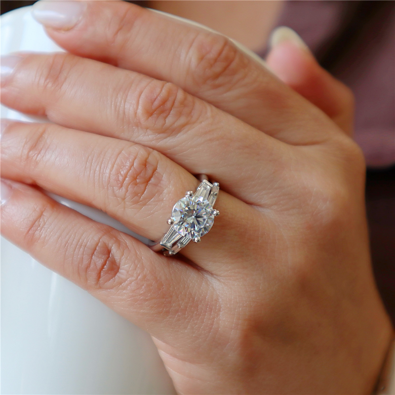 Elegant Diamond Mountings Platinum Diamond Accented Round 3.0 Carats, 9.0 MM Engagement Ring - 0.37 Carats Accent Diamonds